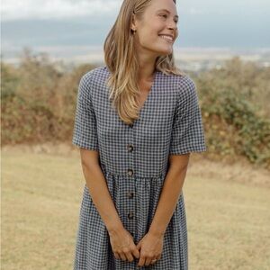 Chic Blue Gingham Midi Dress